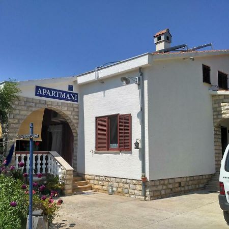 Apartmani Tonica Sukošan Exteriör bild